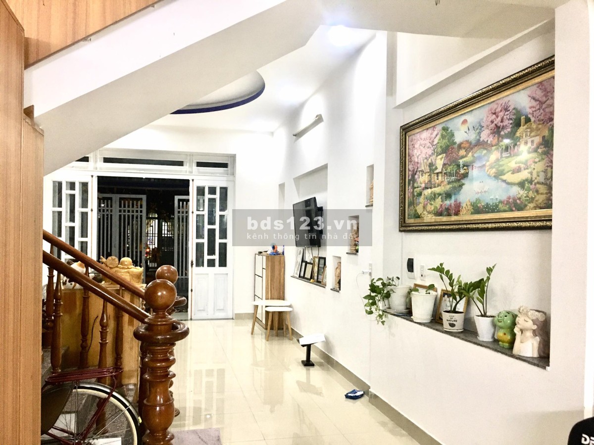 Bán nhà 2 tầng khu Lê Đại Hành, diện tích 110m2, 4.5 tỷ