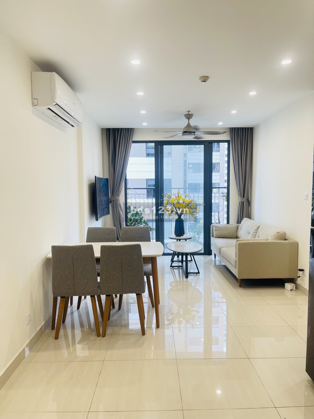 Cắt lỗ căn 3PN 80m2 mới cứng giá 3,04 tỷ bàn giao lại nội thất full nội thất giá thương lượng