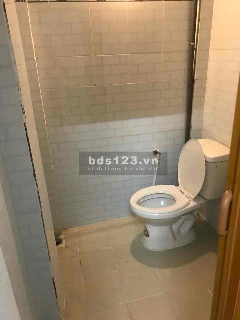 Nhà nguyên căn cho thuê ngay Cộng hòa gần Etow, LH 0898113938