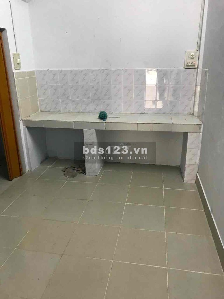Nhà nguyên căn cho thuê ngay Cộng hòa gần Etow, LH 0898113938