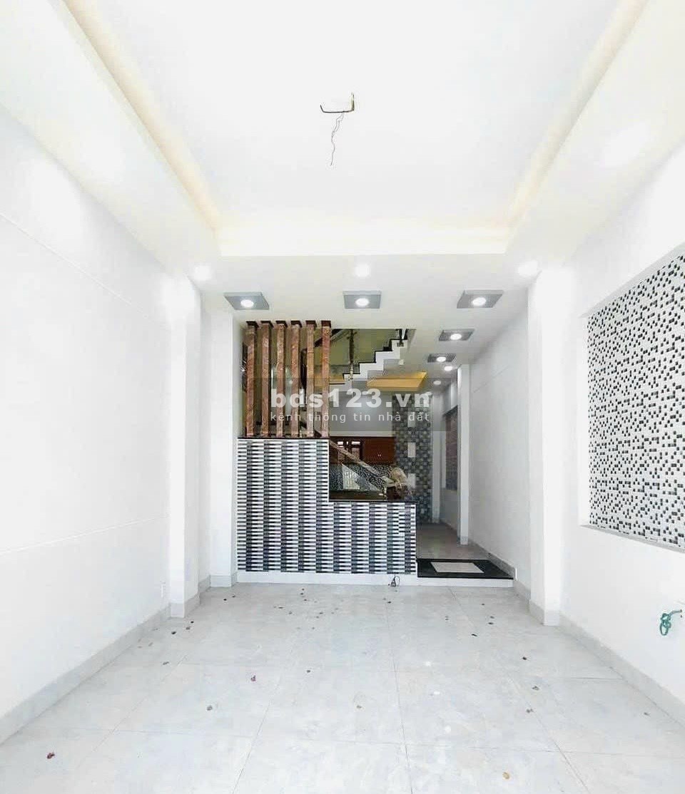 Bán nhà 3 tầng, hẻm xe hơi, tại Bình Tân