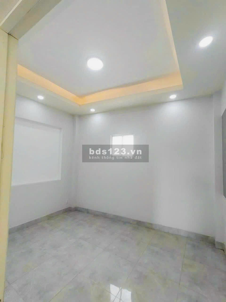 Bán nhà 3 tầng, hẻm xe hơi, tại Bình Tân