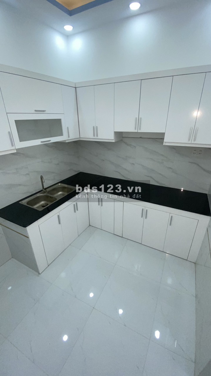 Nhà mới hẻm xe hơi 4 phòng ngủ chỉ 3 tỷ quay đầu