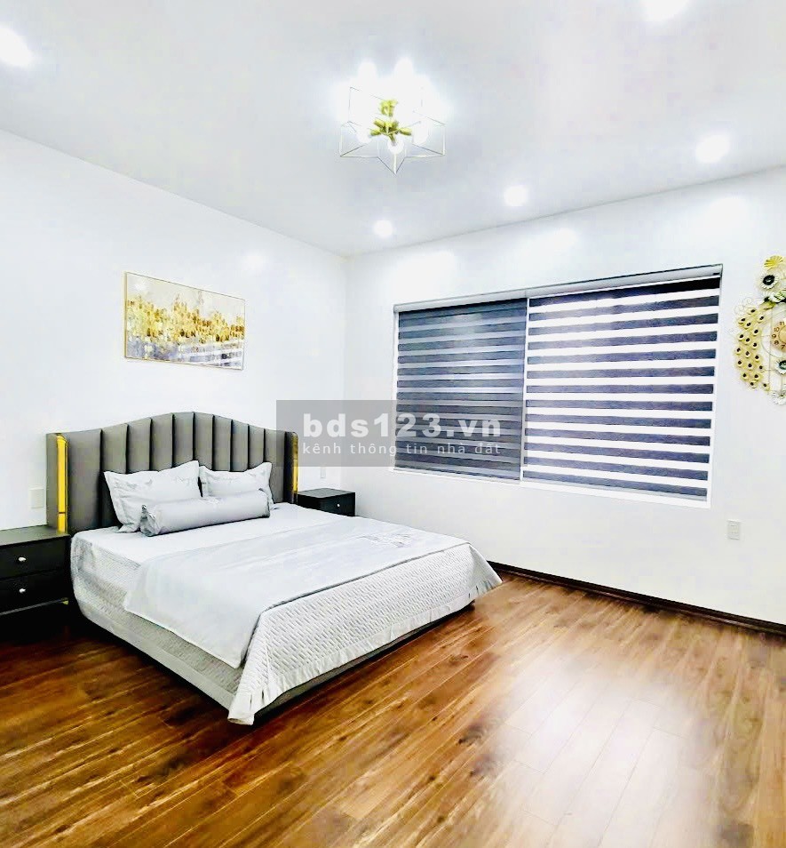 Nhà mặt phố Hoàng Ngọc Phách, Lê Chân, Hải Phòng đẹp không tì vết.