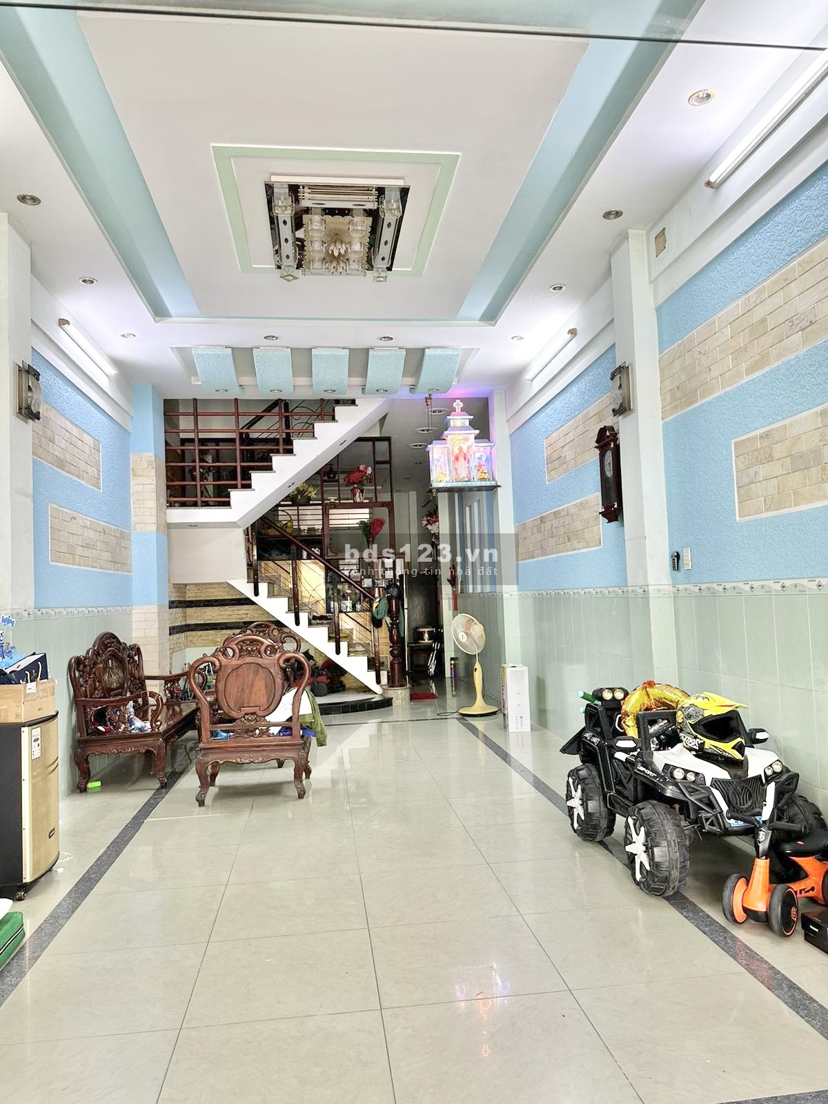 Nhà mặt tiền Tạ Quang Bửu 25m, vỉa hè rộng 8m