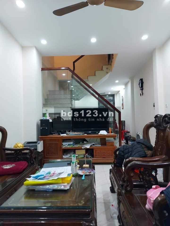 Cần bán nhà Ngõ 349 Minh Khai - 2 thoáng - Ở ngay - Tặng nội thất, 60m, hơn 5 tỷ.