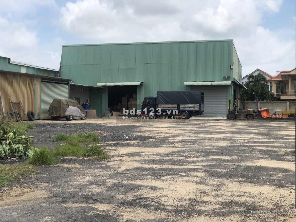 Cho thuê mb kho bãi đất trống 2400m2, 3100m2 Tân Thới nhất quận 12 HCMC