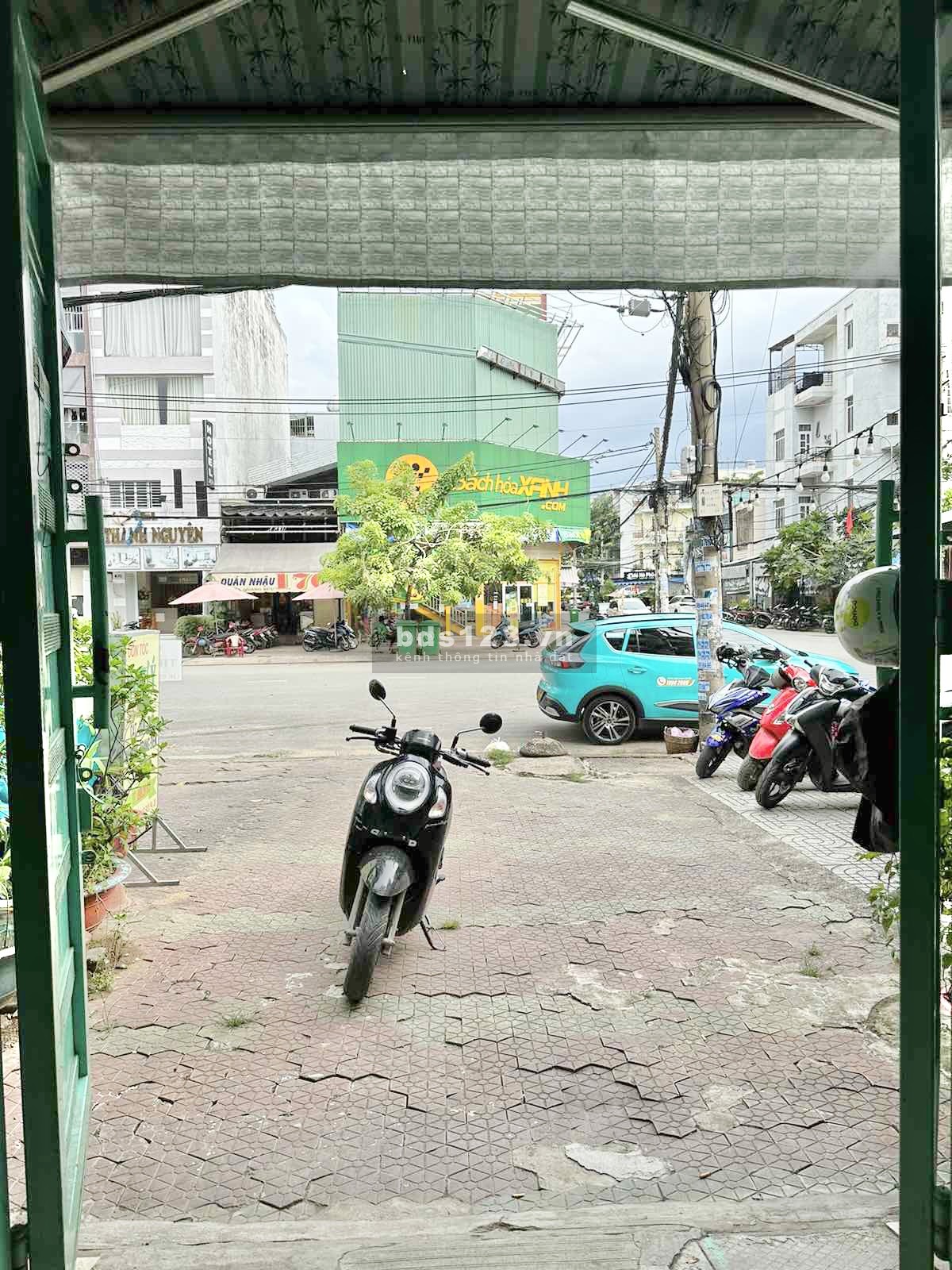 Nhà mặt tiền Tạ Quang Bửu 25m, vỉa hè rộng 8m