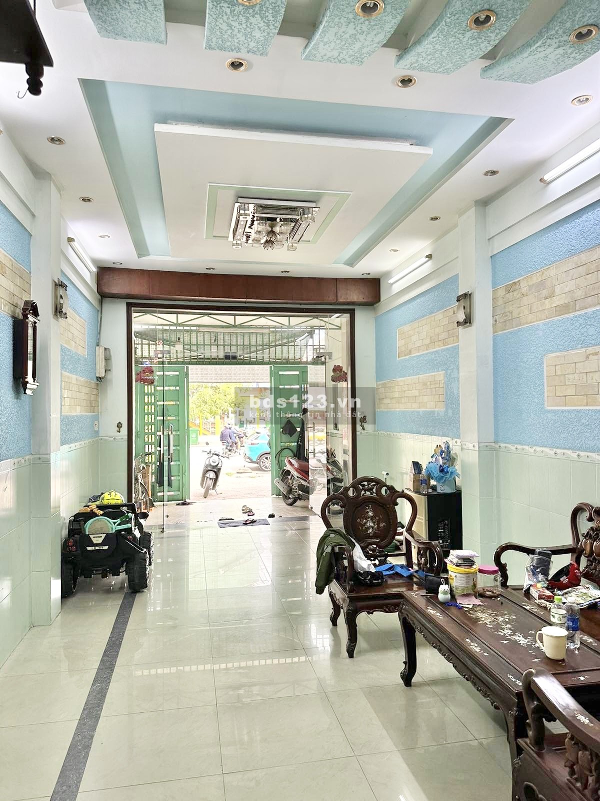 Nhà mặt tiền Tạ Quang Bửu 25m, vỉa hè rộng 8m