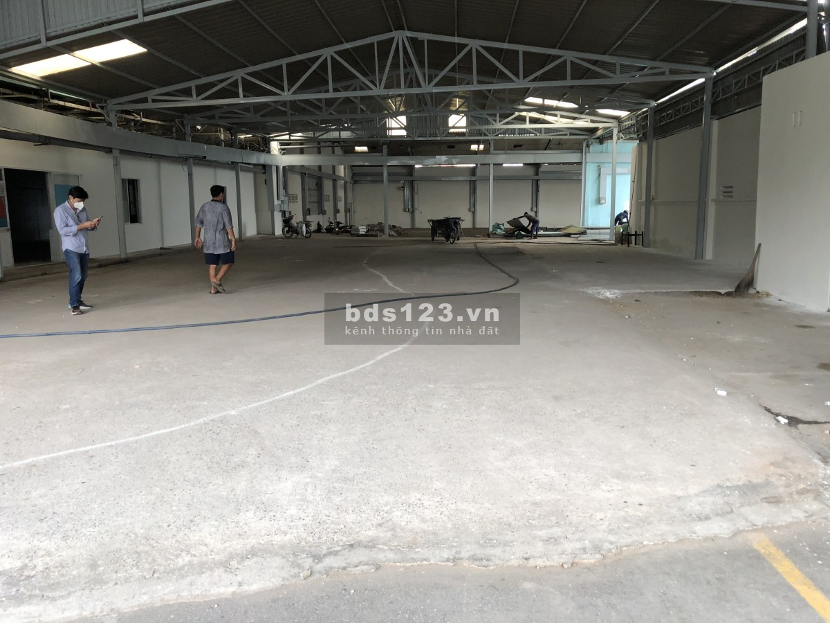 Cho thuê mb kho bãi đất trống 2400m2, 3100m2 Tân Thới nhất quận 12 HCMC