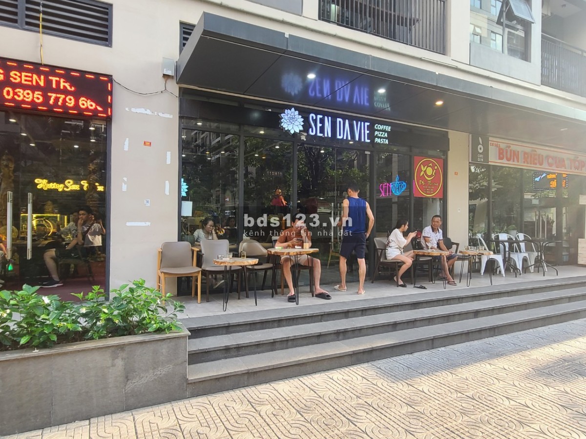 Bán nhanh Shop chân đế nhỏ xinh mặt sảnh diện tích 26m2 cho thuê 28tr/th dự án Vinhomes Smart City