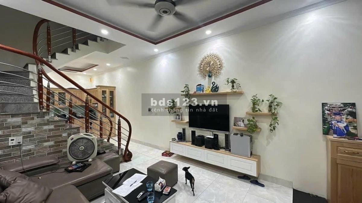Giảm sốc 500 triệu bán nhà đẹp, ô tô qua nhà, lô góc An Khánh, Hoài Đức, diện tích 45M2