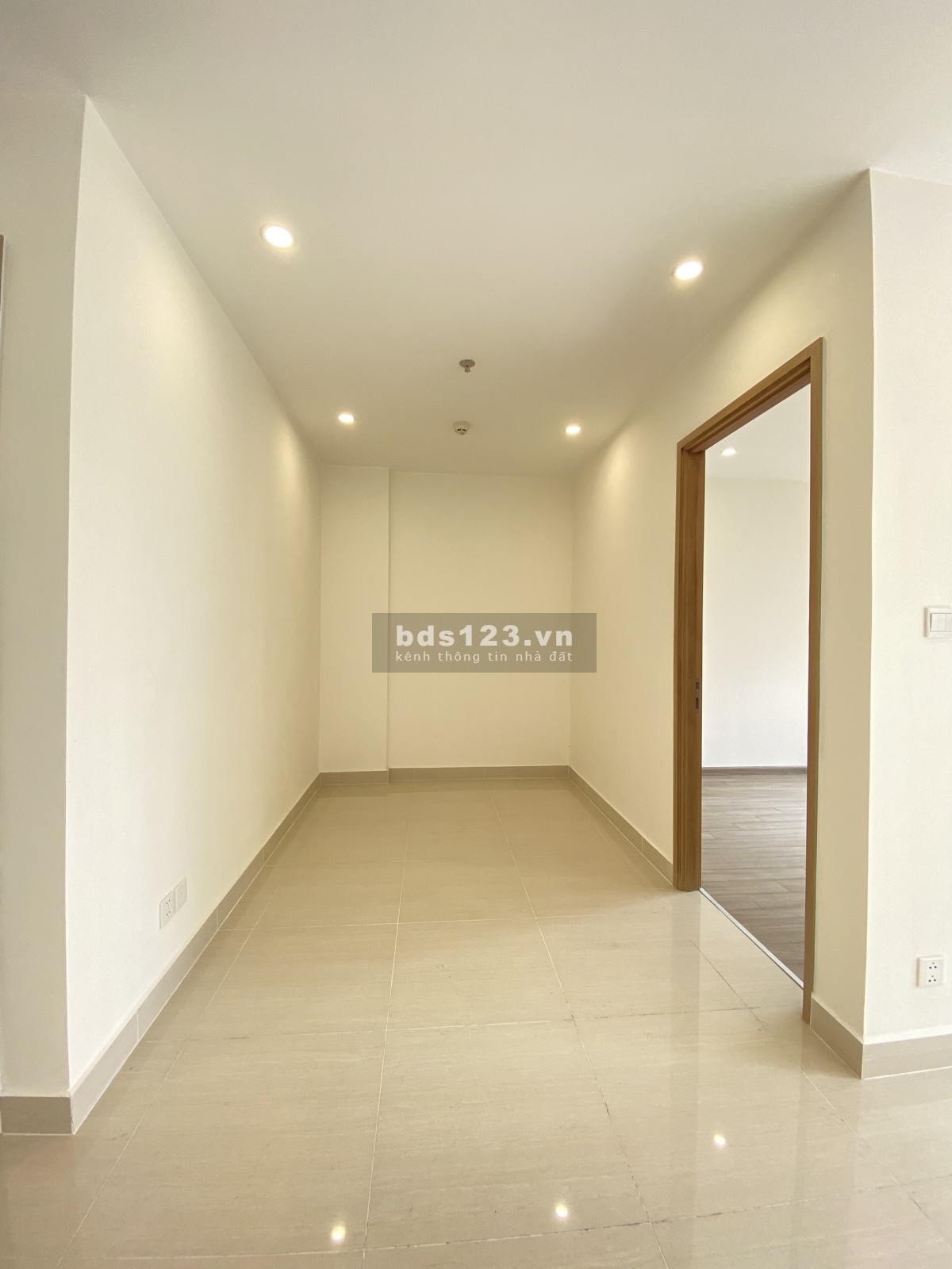 Bán căn hộ 1PN + rẻ nhất Vinhomes Quận 9 giá chỉ 1,6x tỷ bao hết thuế phí và sổ, tặng bếp rèm.