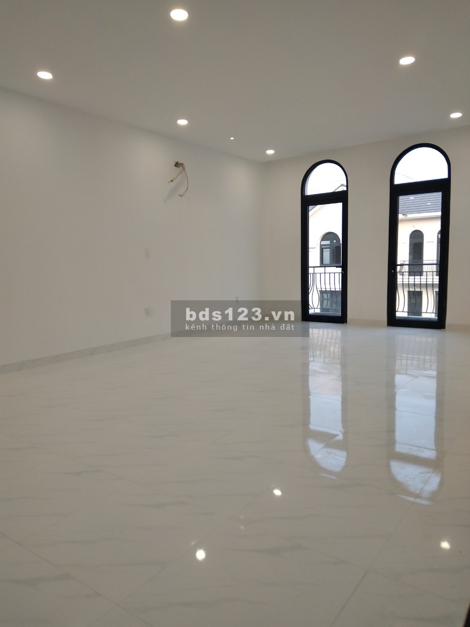 Cho thuê nhà phố 126m2 hoàn thiện tại Vinhomes Quận 9 giá chỉ 35 triệu