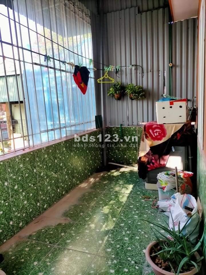 Hiếm – 3 thoáng – Nhà mới ở ngay – Lô góc – 35m – Nhỉnh 4 tỷ. LH: 0987209618.