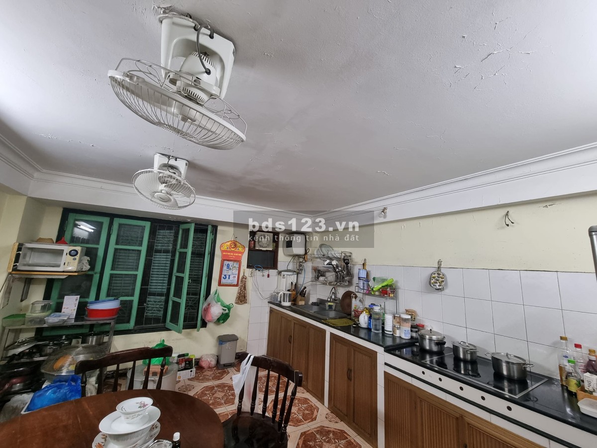 Bán nhà phố Liễu Giai, Đào Tấn, Ba Đình. Dt 136m, 4T, Mt 8m, 30 tỷ. Giá đầu tư, Xây toà Vp, BuilDing