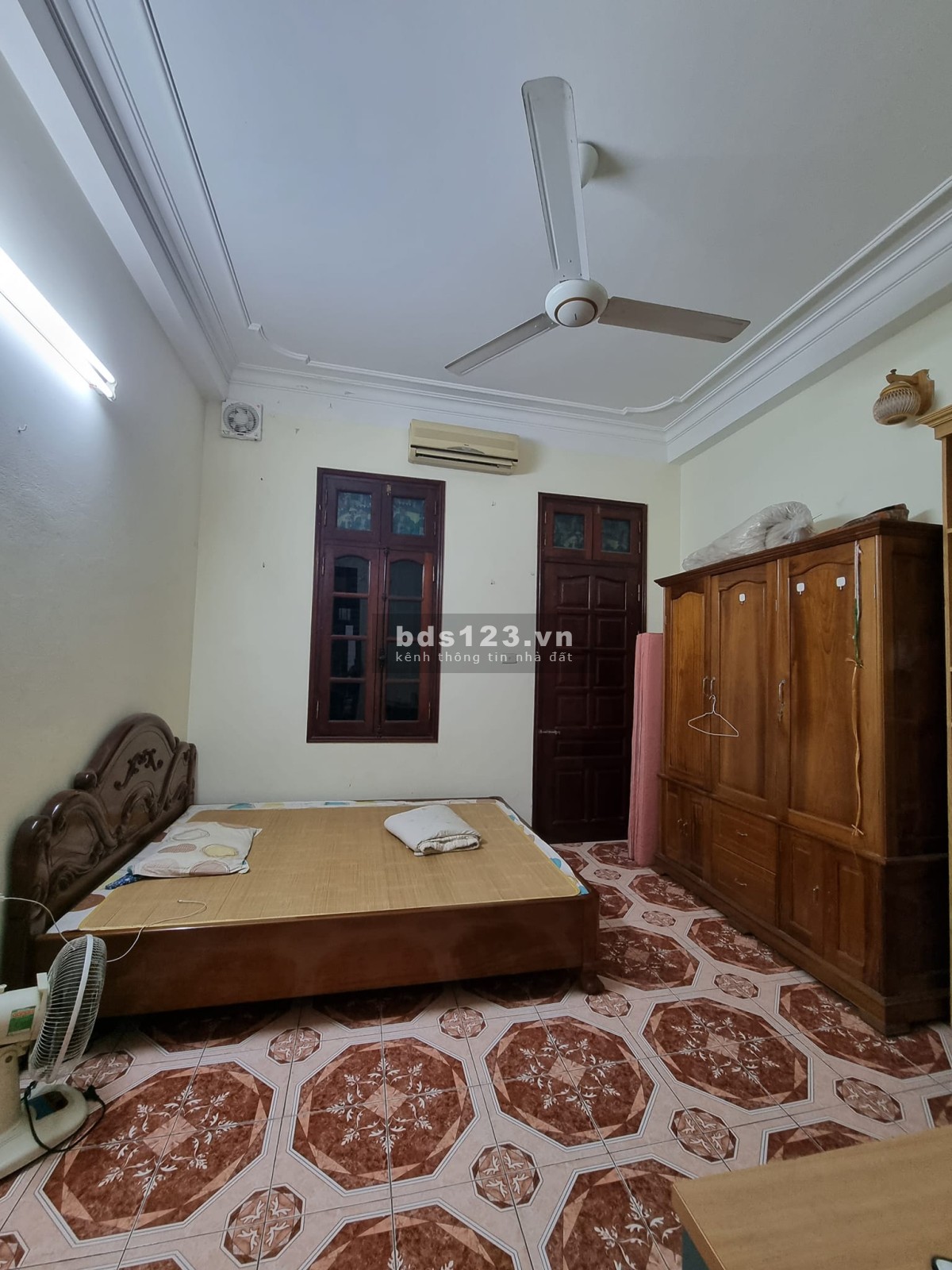 Bán nhà phố Liễu Giai, Đào Tấn, Ba Đình. Dt 136m, 4T, Mt 8m, 30 tỷ. Giá đầu tư, Xây toà Vp, BuilDing