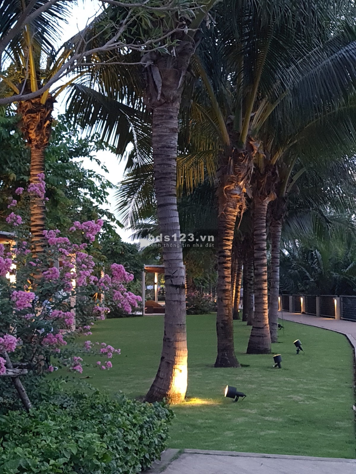 Rẻ quá ạ! Cần cho thuê gấp Căn hộ 3 PN, Đảo Kim Cương, 135m2 View sông chỉ 33TR/ tháng.