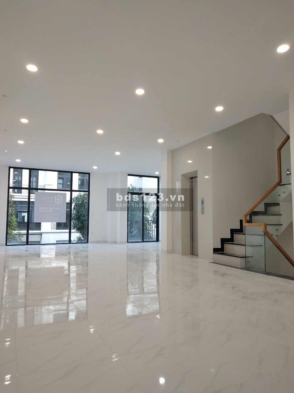 Cho thuê nhà phố 126m2 hoàn thiện tại Vinhomes Quận 9 giá chỉ 35 triệu