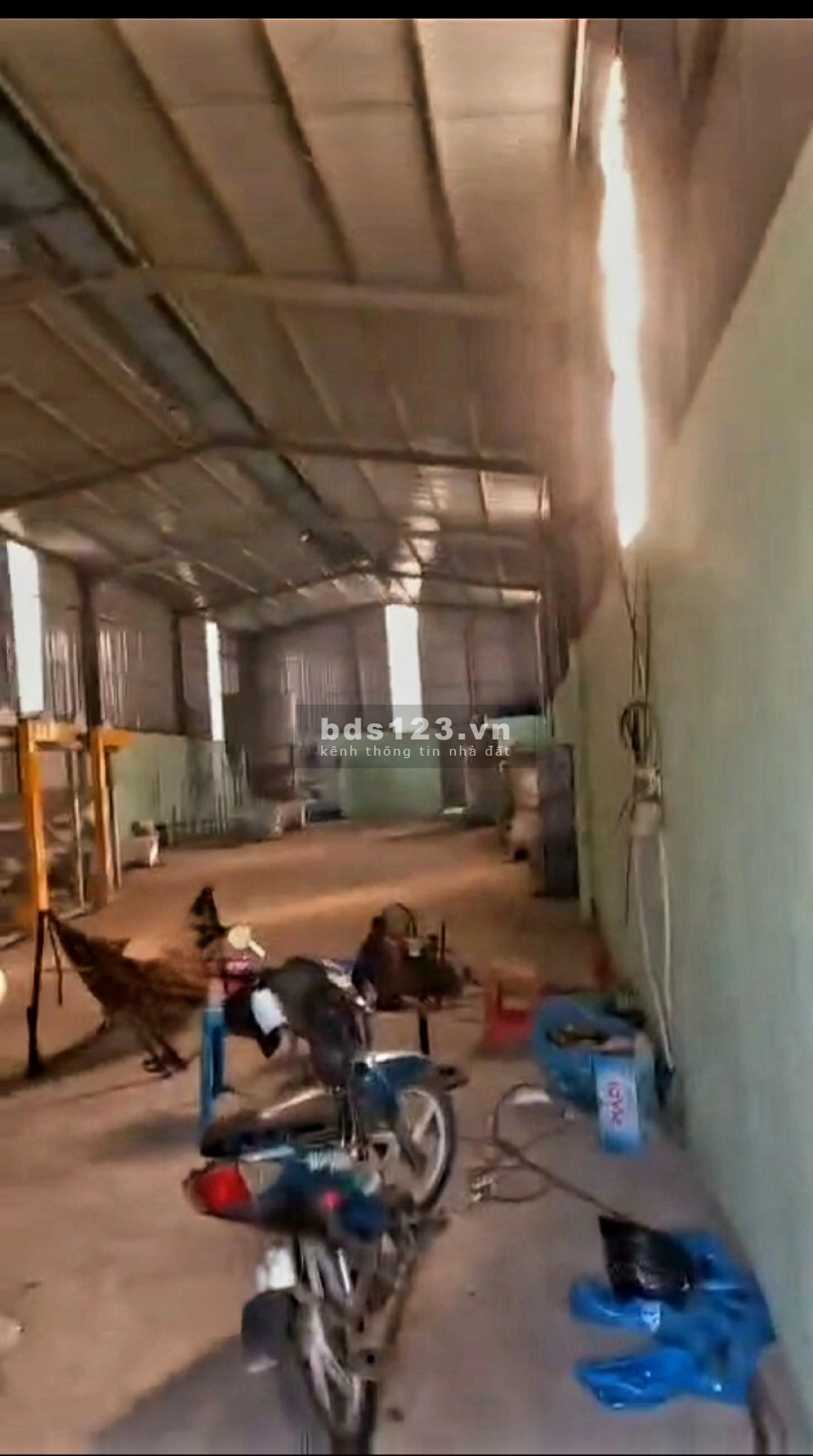 Cho thuê kho xưởng mặt tiền nhựa 10x45m ở Đức Hòa, Long An giá 18tr/tháng Lh: 0949 861 287