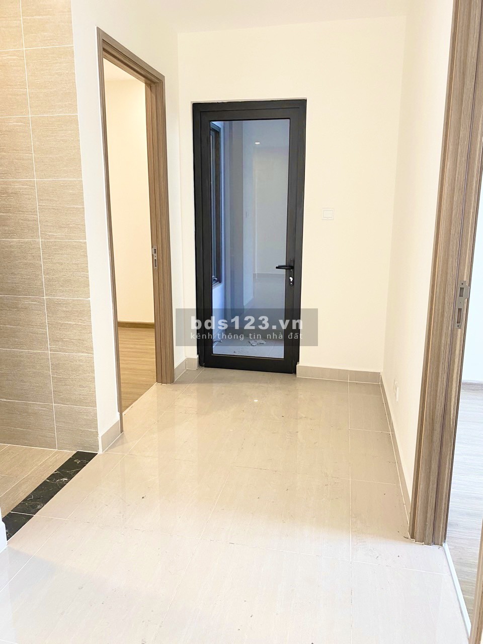 Bán như cho căn hộ 2PN rẻ nhất Vinhomes Quận 9 chỉ 1.99x tỷ, đã có sổ. Chủ chịu hết thuế phí