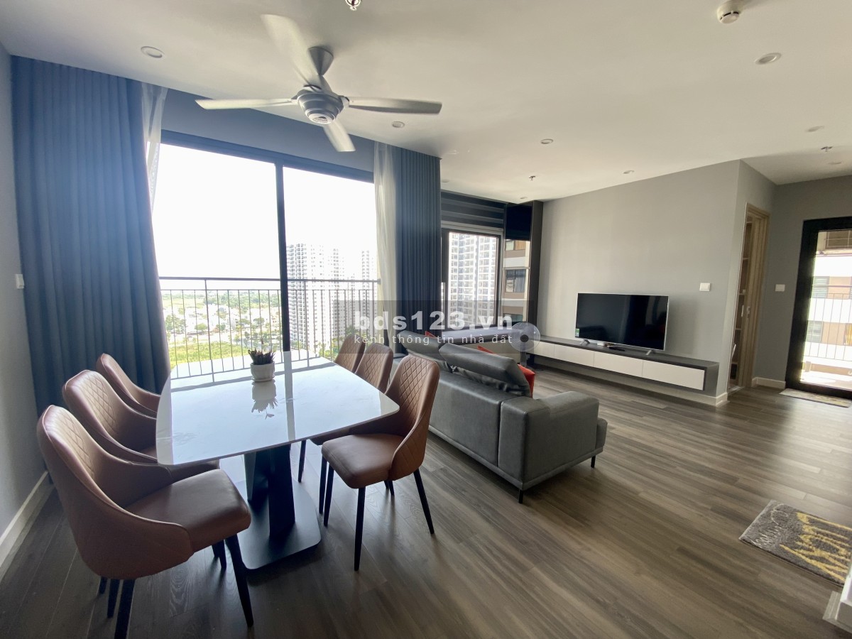 Chủ tiếp tục hạ giá, bán gấp căn 2PN + 69m2, giá chỉ còn 2.3x tỷ bao trọn thuế phí, tặng nội thất