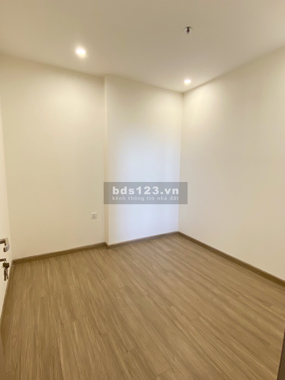 Bán như cho căn hộ 2PN rẻ nhất Vinhomes Quận 9 chỉ 1.99x tỷ, đã có sổ. Chủ chịu hết thuế phí