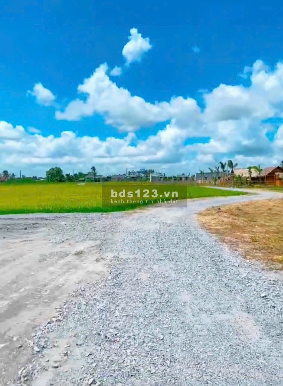 Khách nợ ngân hàng cần thanh lý bán đất