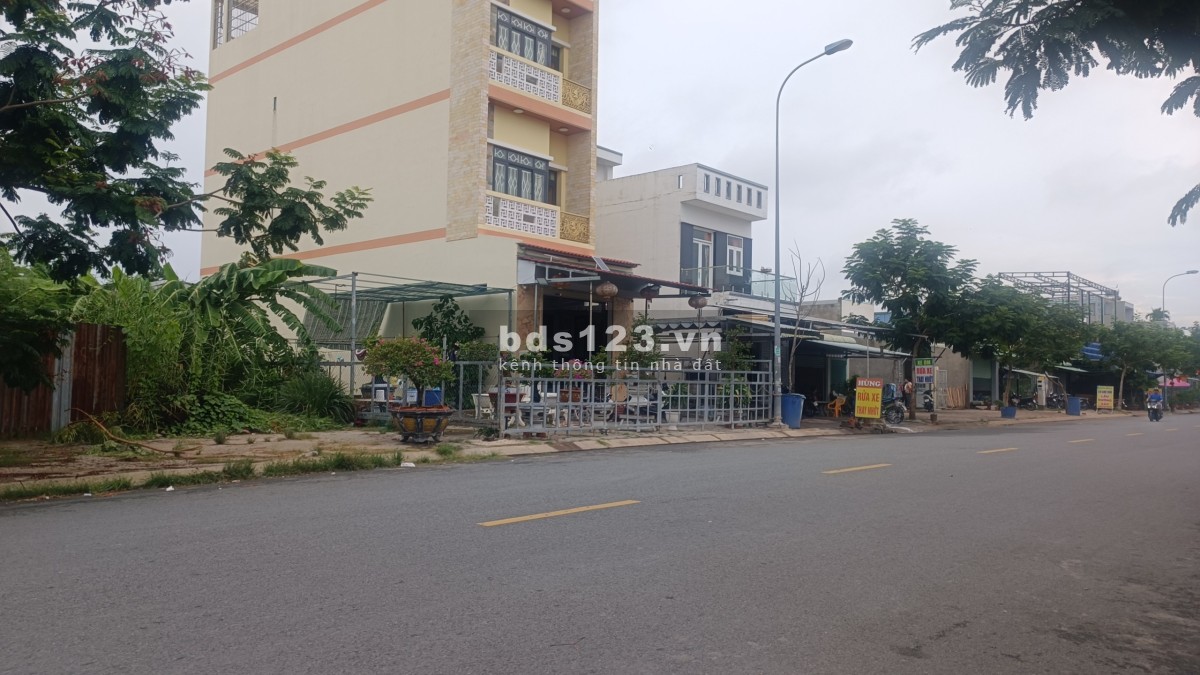 Giảm giá xuống 2,99 tỷ trong tháng, Lô đất mặt tiền tuyến đường chính D8, NSG, Sổ hồng