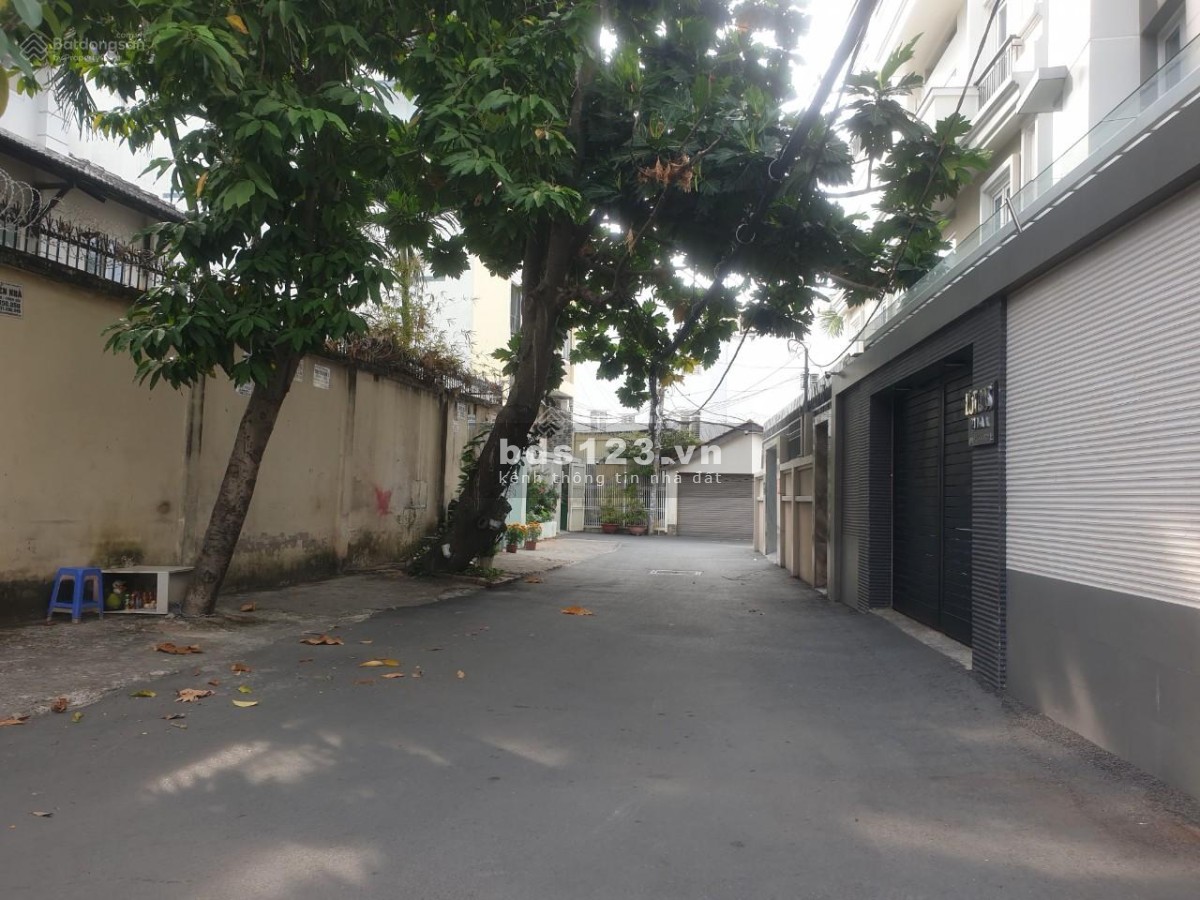 Trước bán 52tỷ, nay "giảm sâu" còn 44 tỷ, Căn nhà gần 300m2 cách đường Trần Não 500m