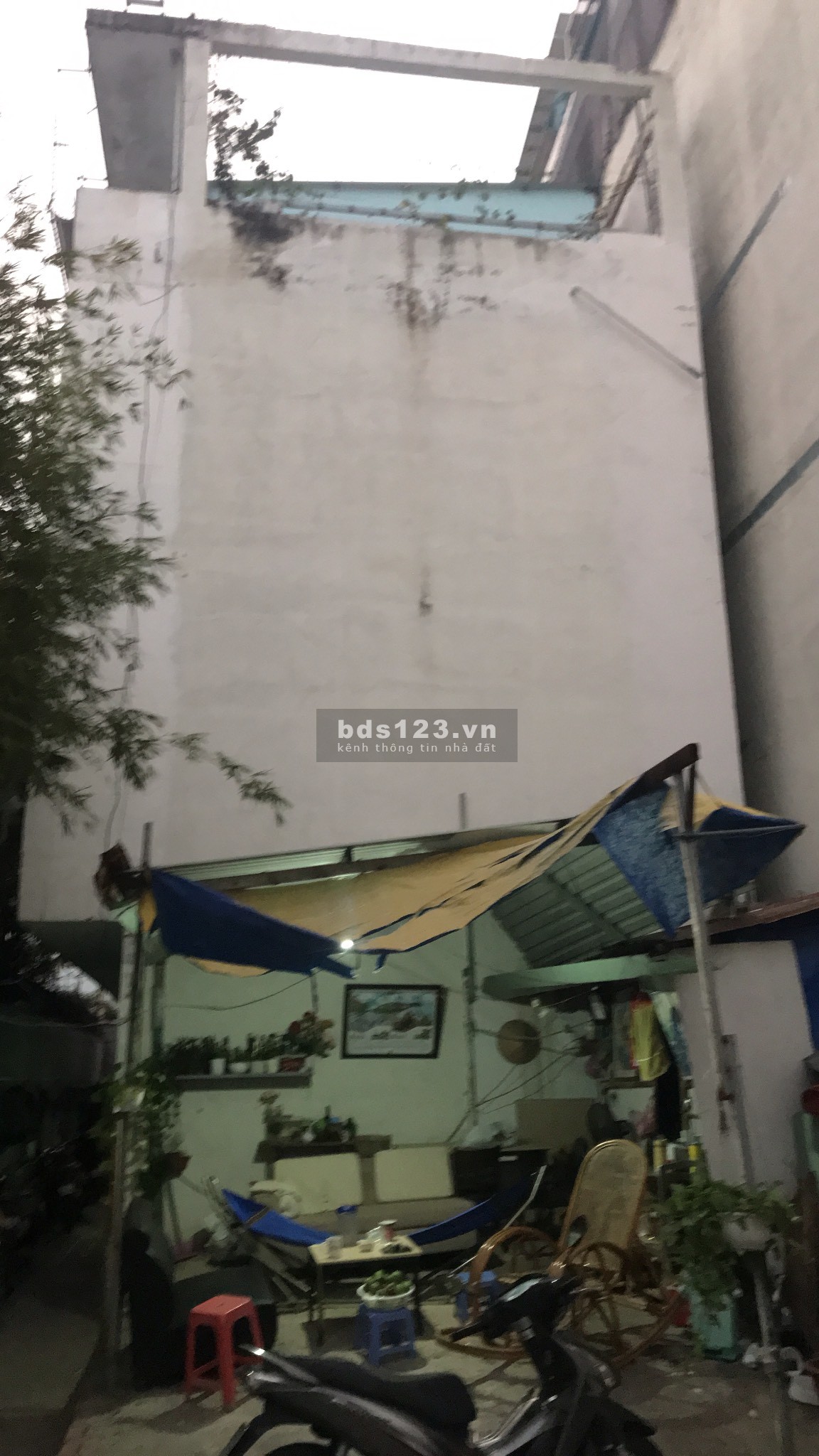 Trước bán 52tỷ, nay "giảm sâu" còn 44 tỷ, Căn nhà gần 300m2 cách đường Trần Não 500m