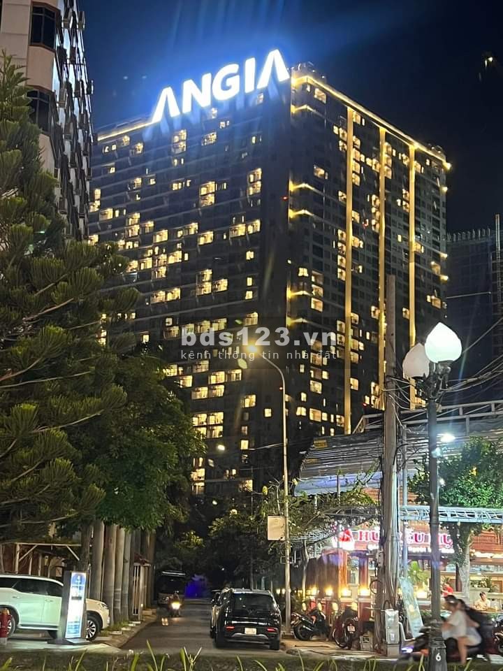 Giỏ hàng nội bộ trực tiếp từ CĐT, thanh toán 800 triệu nhận nhà, full nội thất. Góp 20 tháng ko lãi