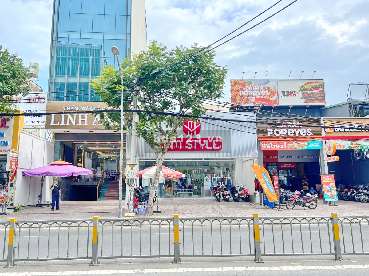Bán nhà mặt tiền 519 Nguyễn Thị Thập, vị trí kinh doanh HOT nhất Quận, DT: 8.5x21.5m, Q7