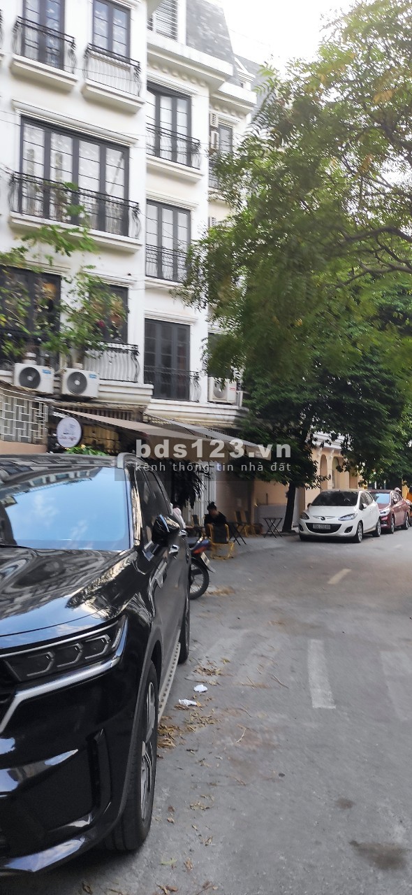 Đắc địa khu đô thị - Bán ngôi nhà hưởng tiện ích vượt trội