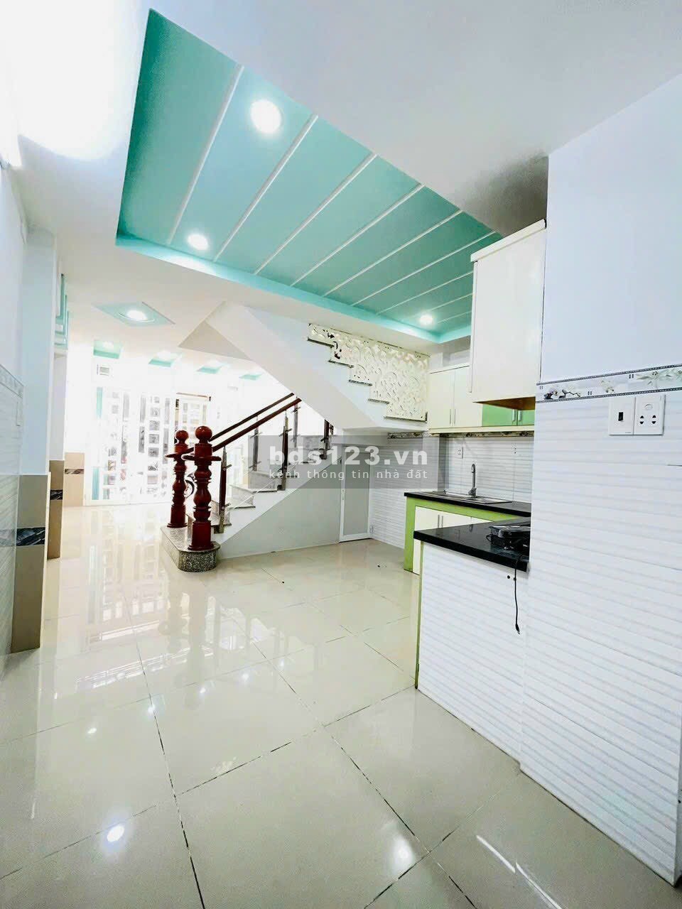 Bán gấp chdv 15pn, thu nhập 50tr/th, 8.5x13m, quận 4, giá chỉ 13 tỷ