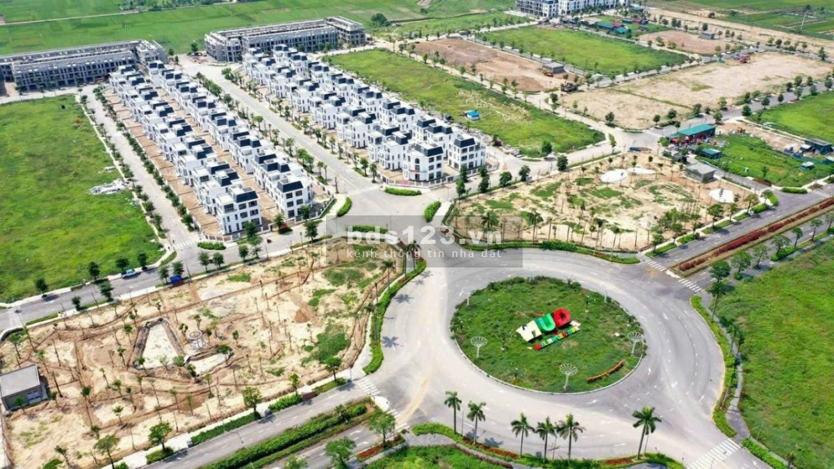 Bán gấp căn nhà vườn, xây thô, hoàn thiện mặt ngoài, diện tích 132m2 tại khu đô thị đẳng cấp