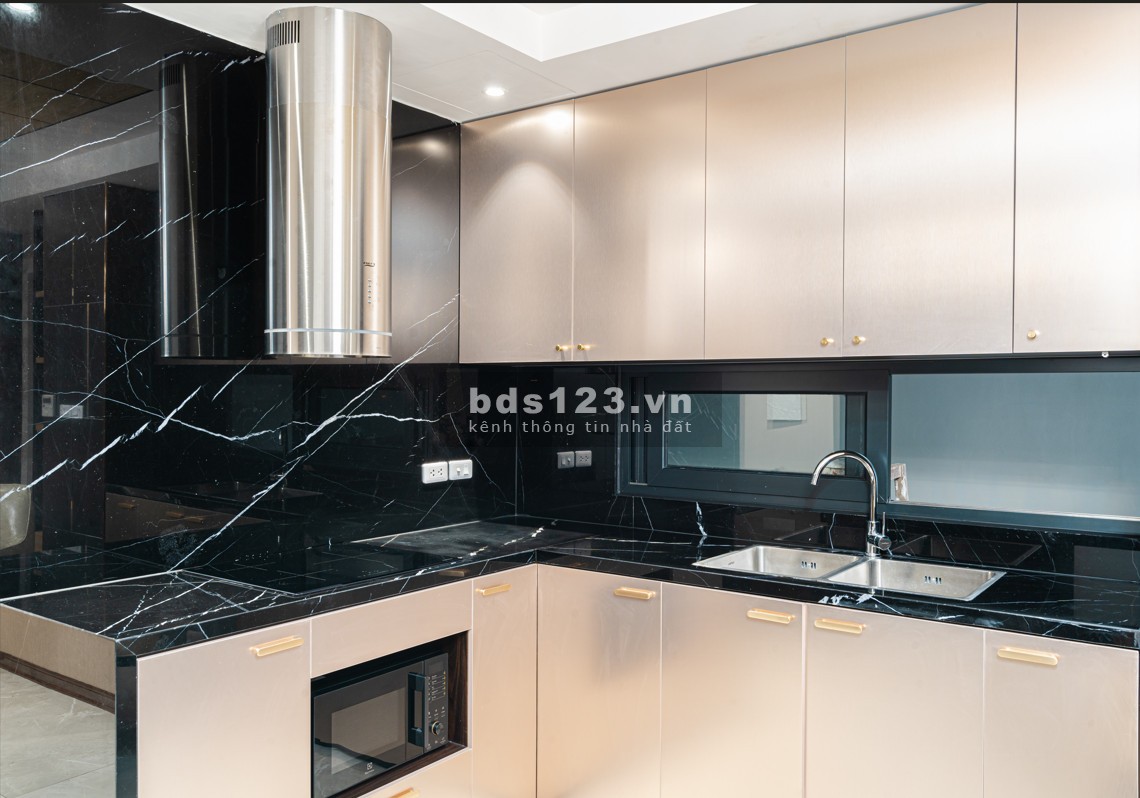 Chỉ cần 3.7 tỷ có căn hộ 102m2 nhận nhà được luôn vị trí giữa trung tâm Cầu Giấy