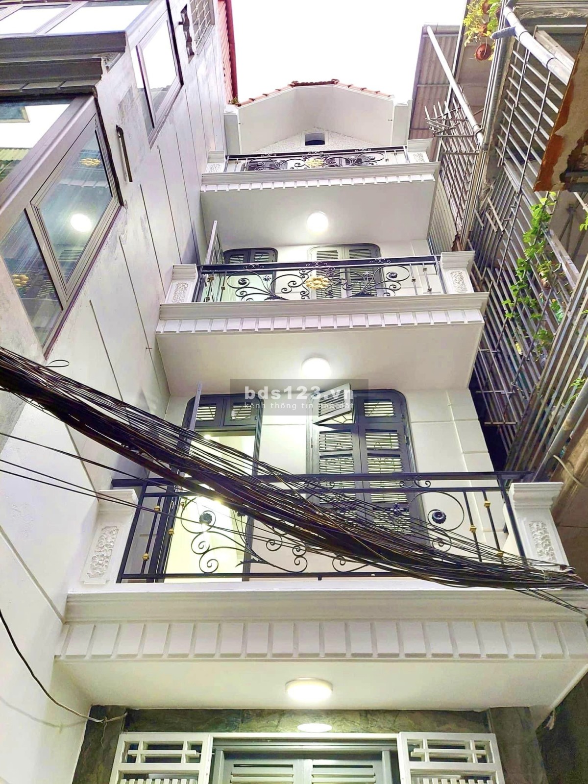 Bán nhà lô góc 2 mặt thoáng, phố Minh Khai, Quận Hai Bà Trưng, DT 43m2, giá 4.6 tỷ