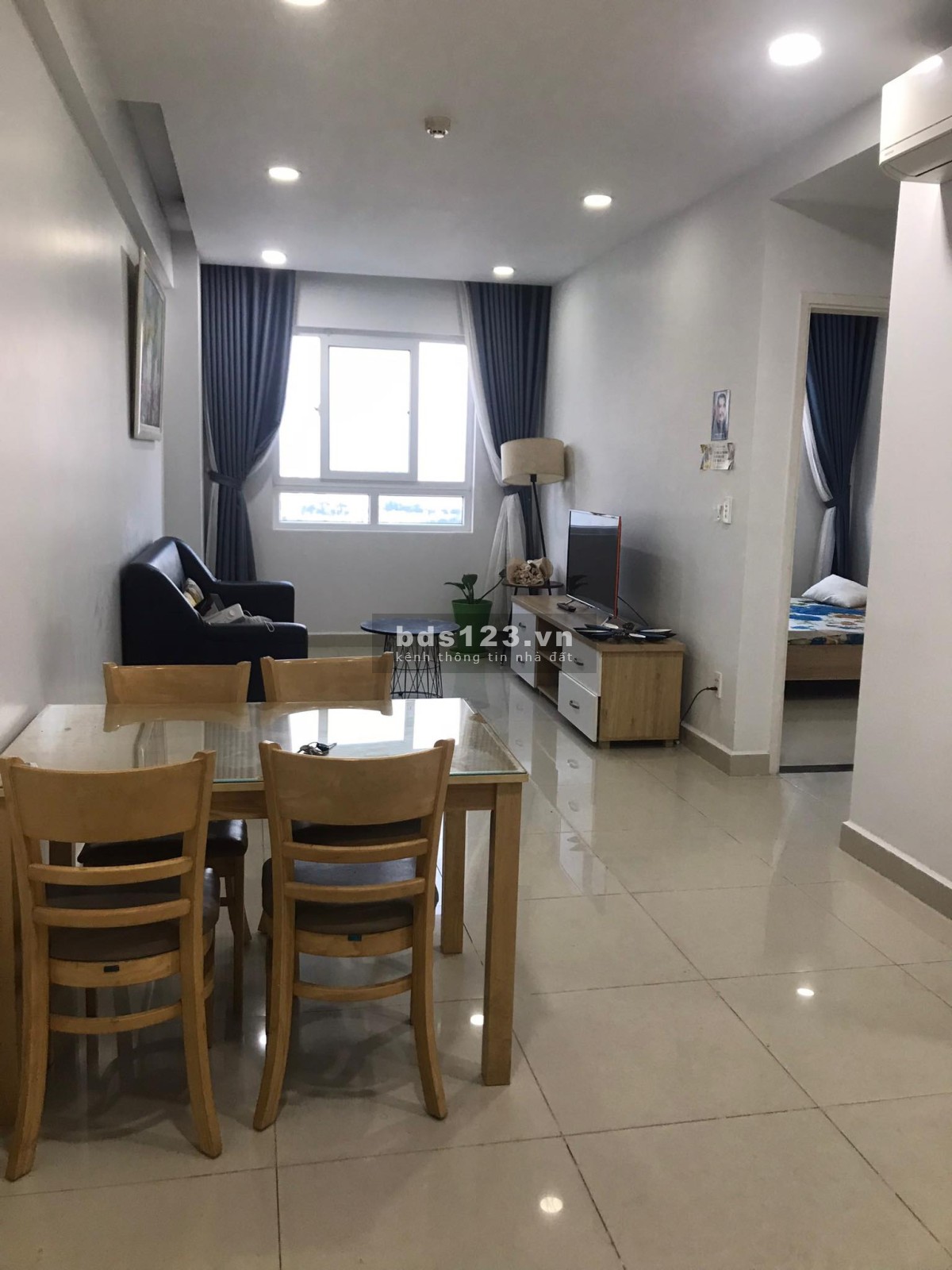 Cần cho thuê gấp căn hộ 203 Nguyễn Trãi Quận 1, DT : 50m2, 1PN, có Đủ Nội Thất, Giá : 9 tr/tháng