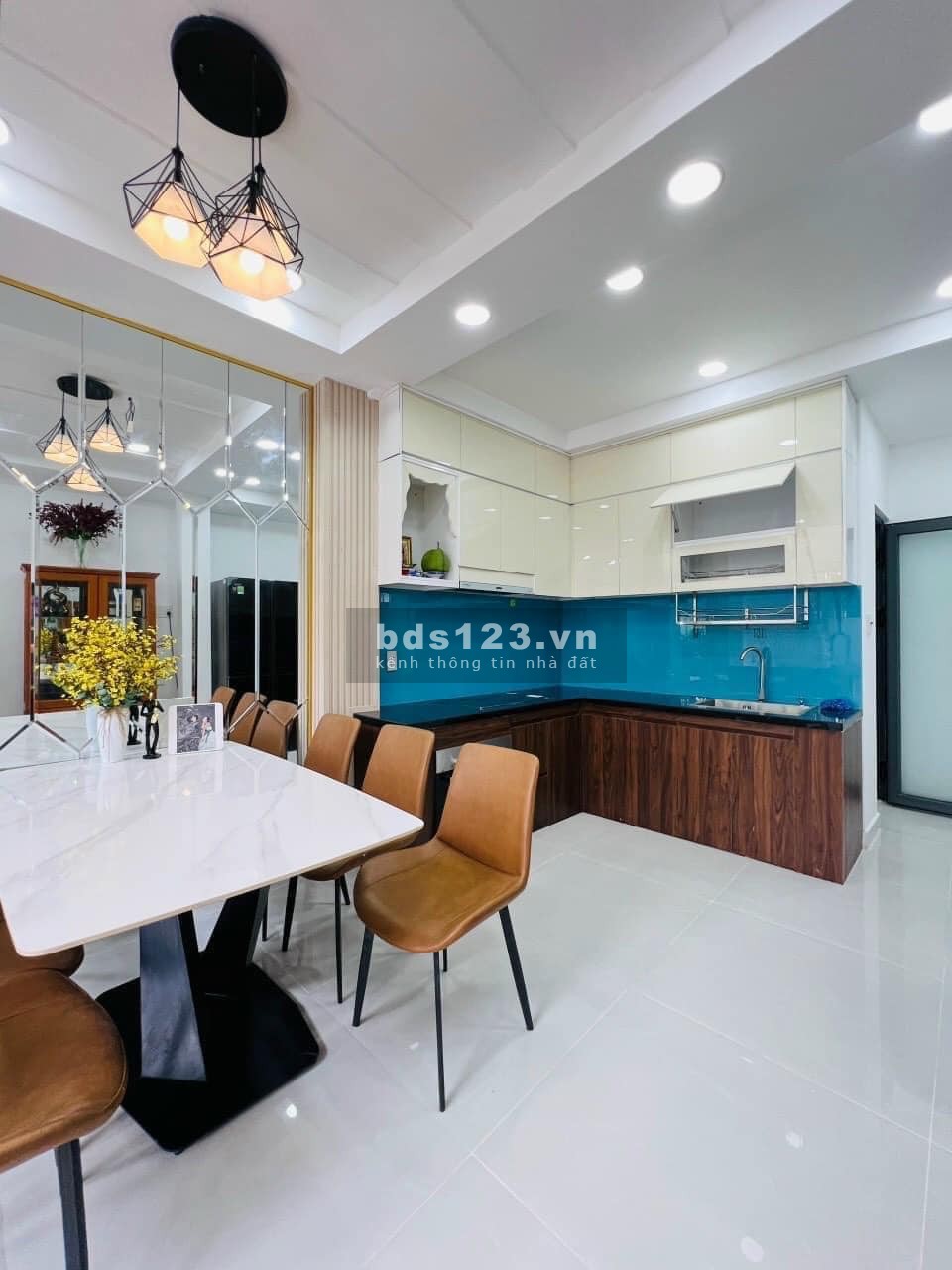 Bán nhà giảm từ 8,3 tỷ còn 6,2 tỷ Nhà Q10