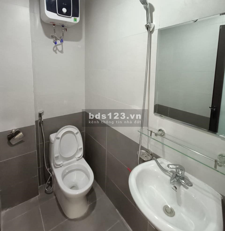 Bán gấp CCMN trung tâm Cầu Giấy, dòng tiền khủng nhất khu vực, 65m2, 9,5 tỷ