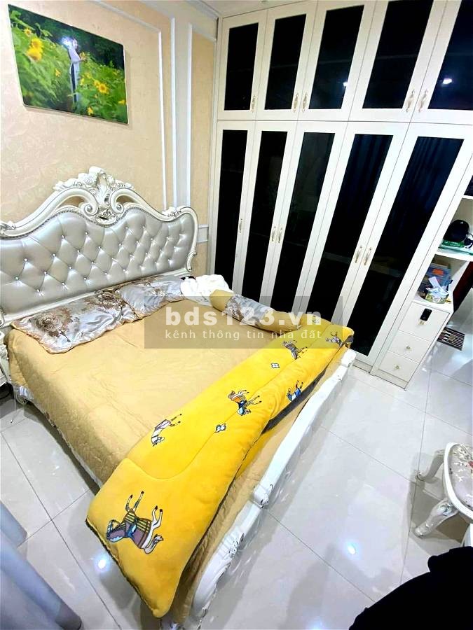 Bán nhà mặt phố Vĩnh Phúc. Ba Đình 4 tầng 50m mặt tiền (mt) 4.1m giá chào 12.6 tỷ