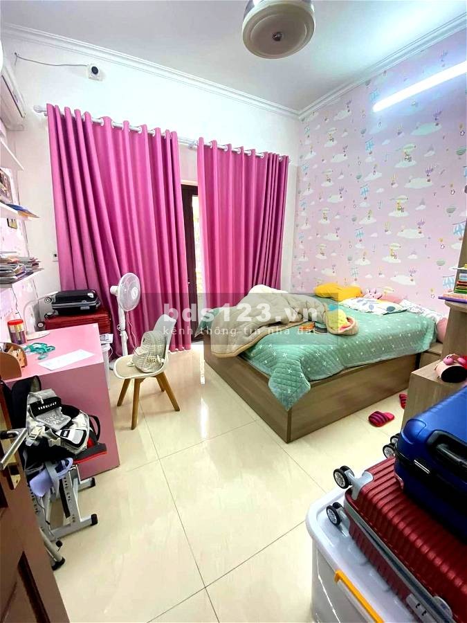 Bán nhà mặt phố Vĩnh Phúc. Ba Đình 4 tầng 50m mặt tiền (mt) 4.1m giá chào 12.6 tỷ