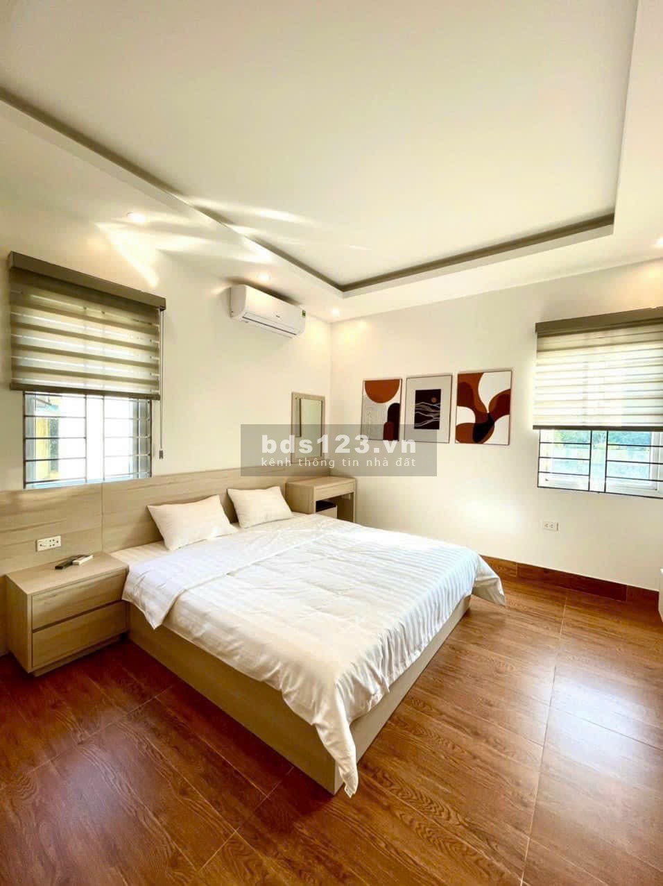 Bán biệt thự vườn + bể cá tại trung tâm Bãi Cháy, Hạ Long 990m2.