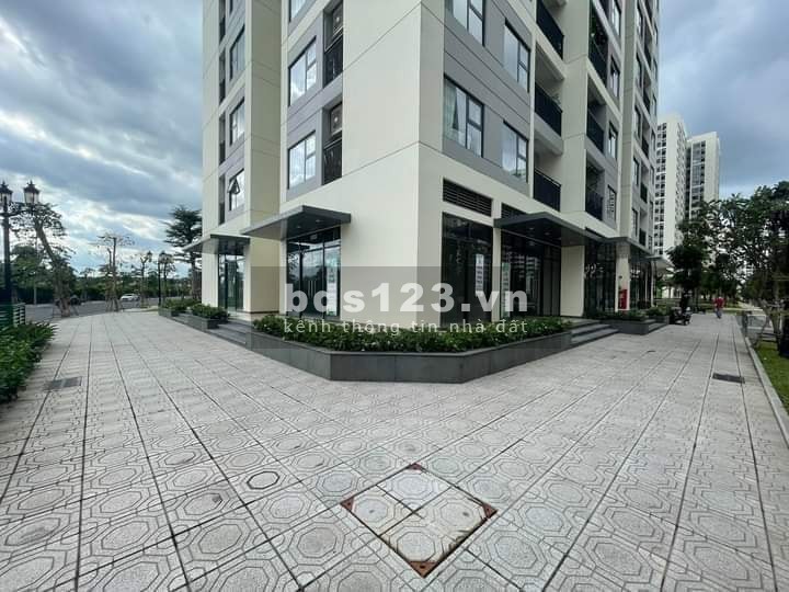 Ngộp bank bán lỗ 2 tỷ căn shophouse 69m2 tại Vinhomes Quận 9