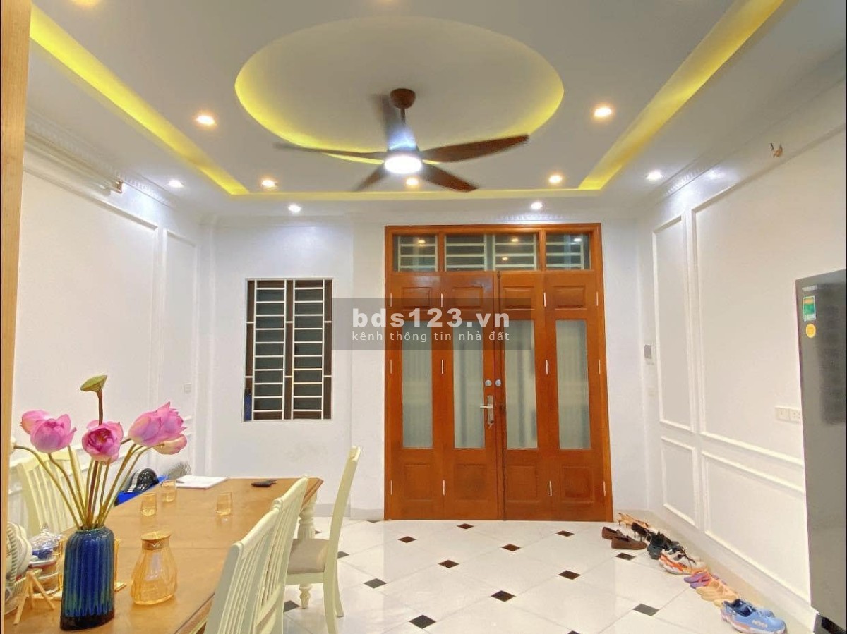 Bán nhà gần đường ô tô 37m2 Trần Cung, Cầu Giấy, giá chào 4.1 tỷ