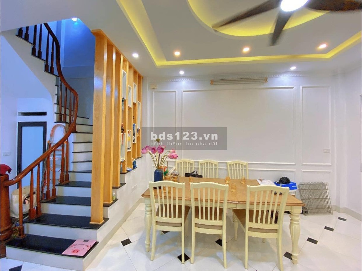 Bán nhà gần đường ô tô 37m2 Trần Cung, Cầu Giấy, giá chào 4.1 tỷ