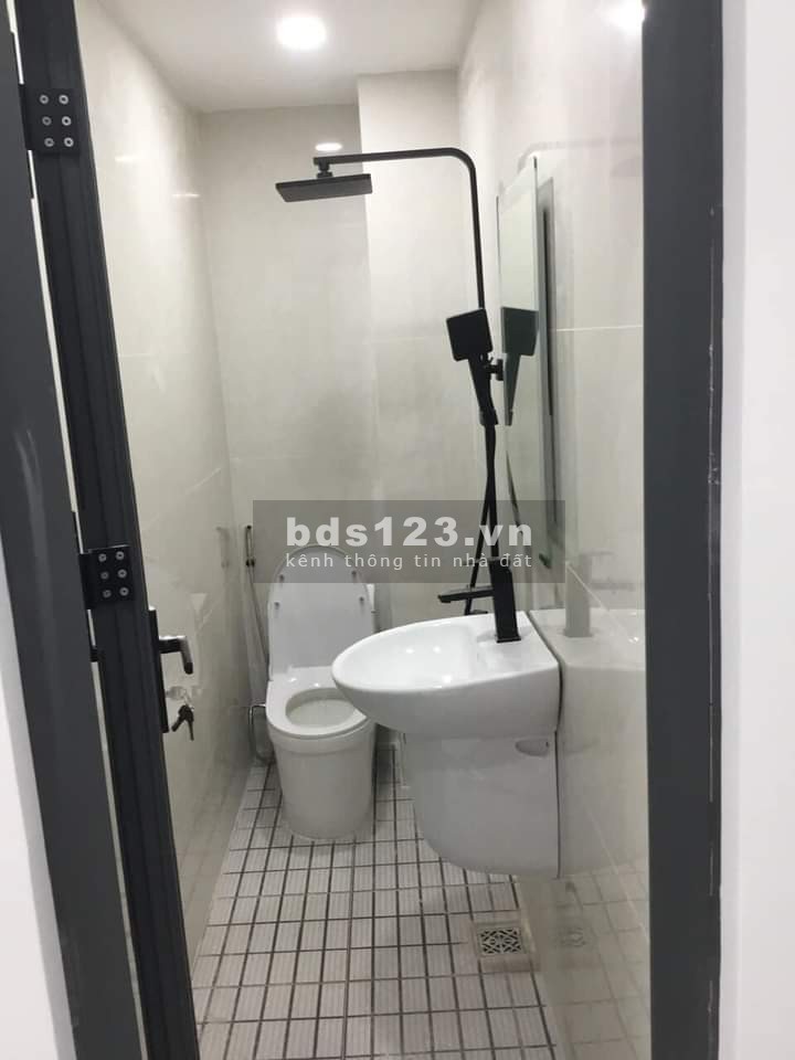 Bán nhà 4 tầng ngay mặt đường Nguyễn Thị Thập Quận 7 S: 34m2 Giá: 6,980 tỷ.