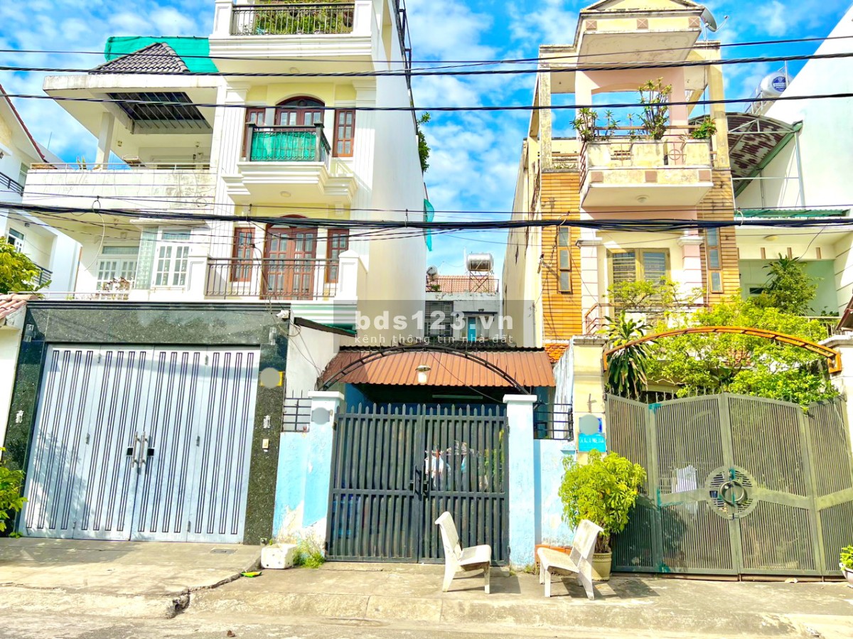 Chính chủ bán gấp nhà cũ mặt tiền Đường Số Khu Cư Xá Ngân Hàng, Q7