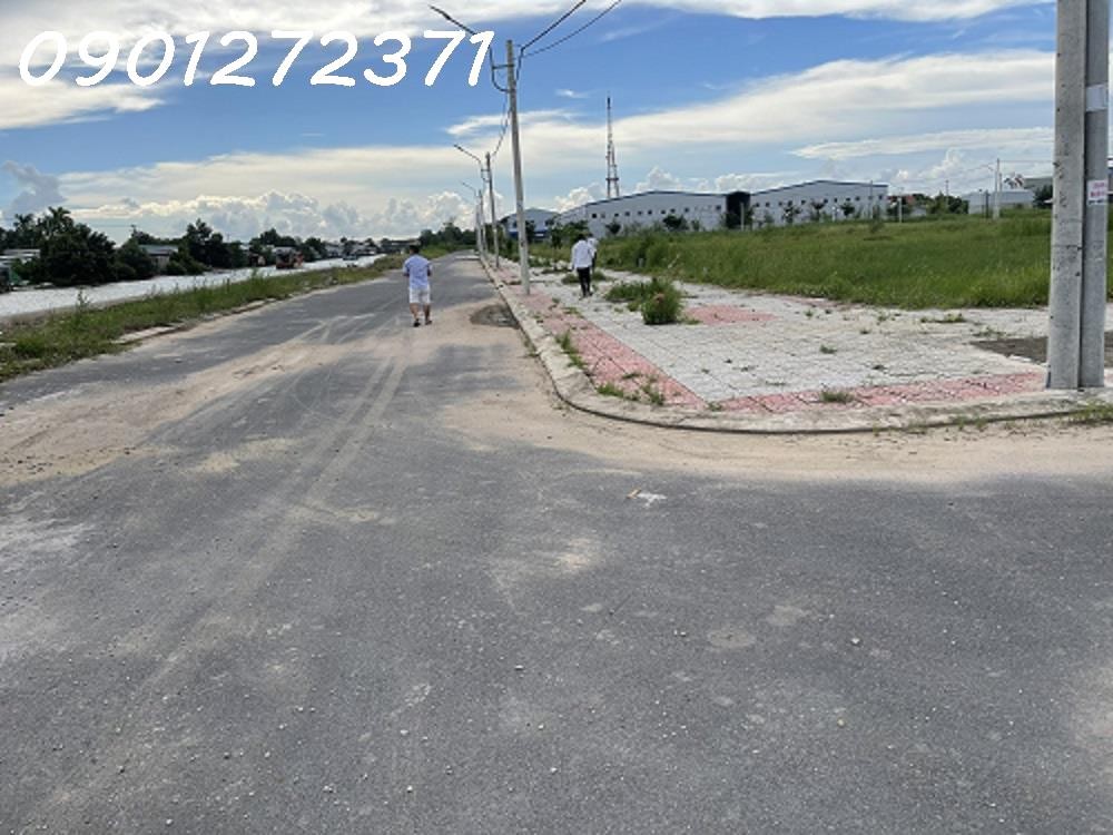 Bán lô đất góc 2 mặt tiền đường, khu đô thị Hoàng Tâm, giá tốt